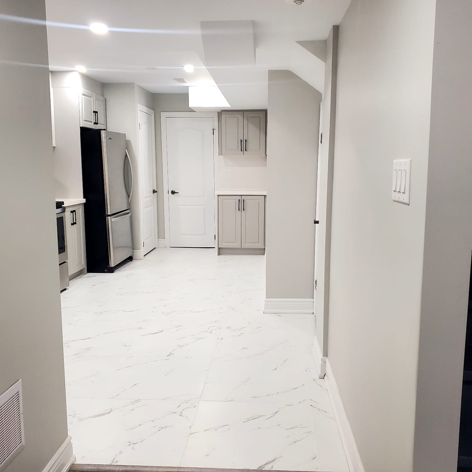 Tile & Hardwood flooring